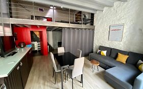La Maison D'Alix, A L'Interieur De La Cite Medievale!
